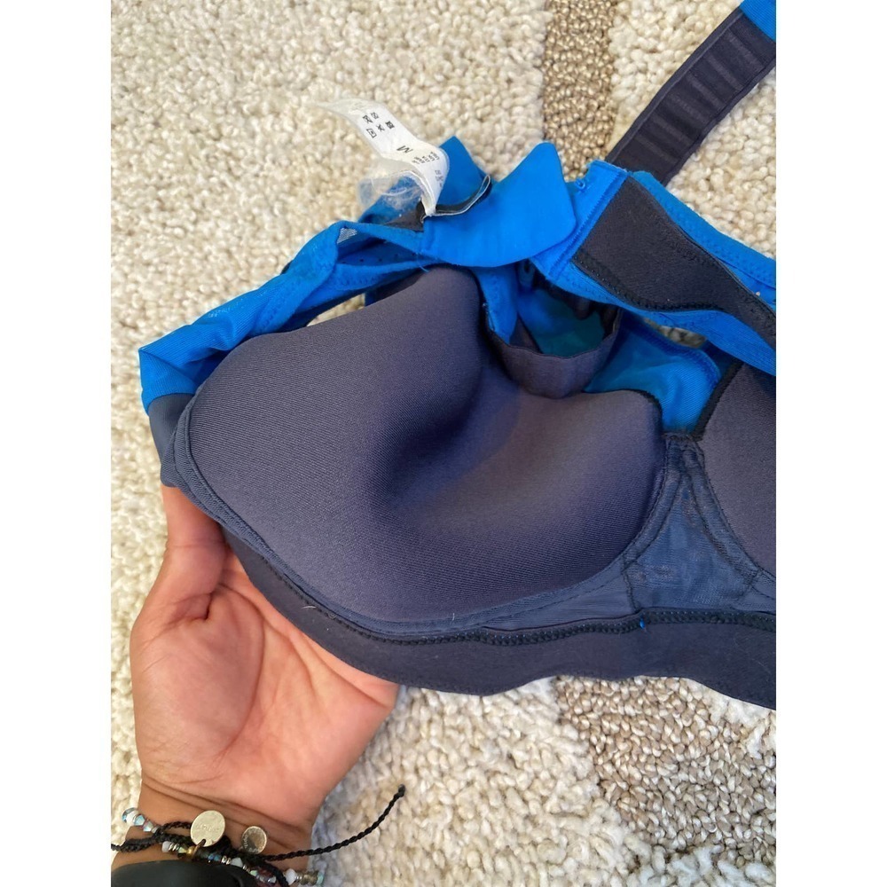 Chantelle Sports Bra - Picture 7 of 7
